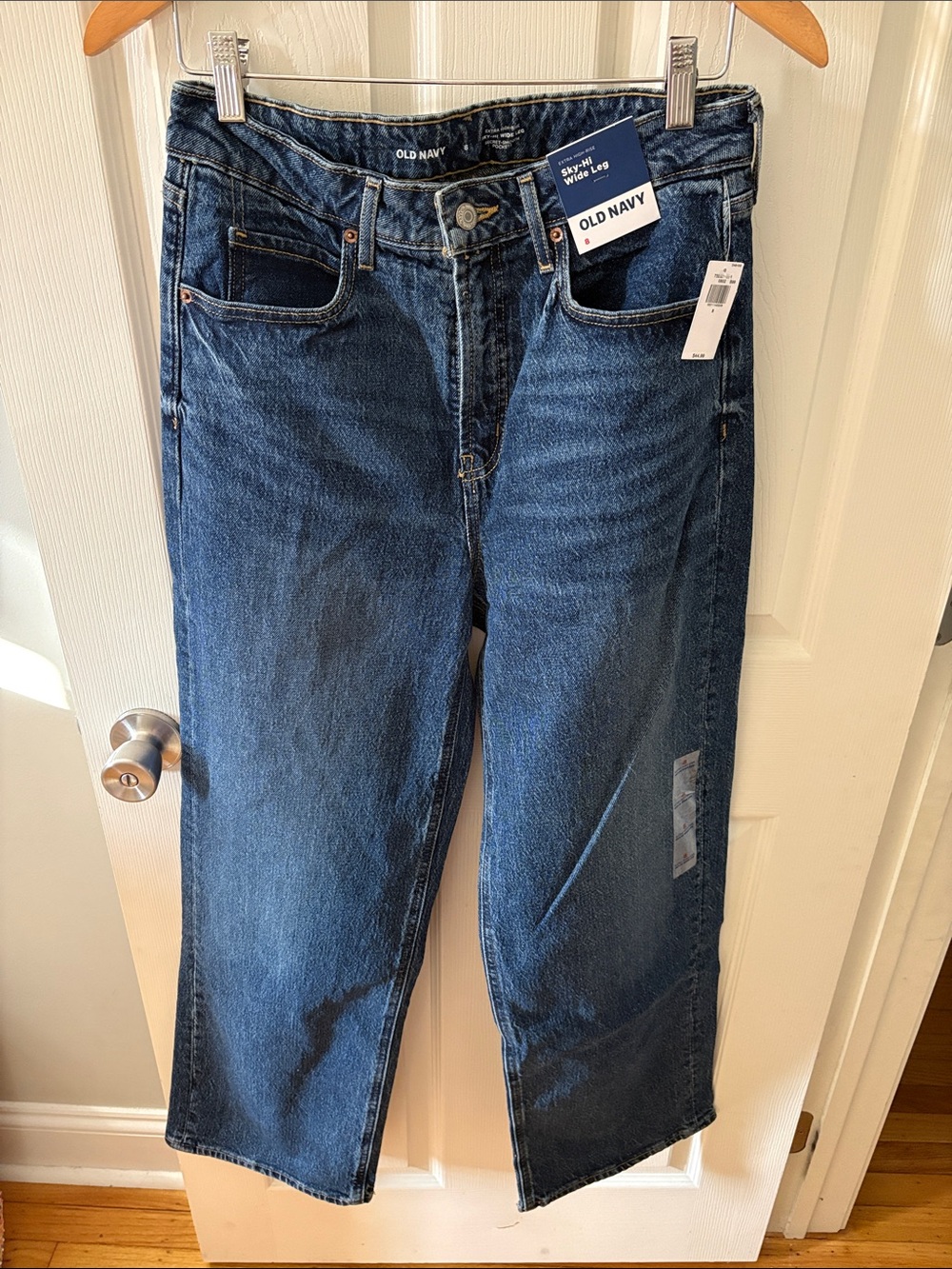 Old Navy Women’s Extra High-Rise Sky-Hi Wide Leg Jeans - NWT